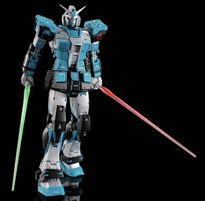 Premium Bandai, Collaboration: RG 1/144 RX-78-2 Ver 2.0 Hatsune Miku Ver
