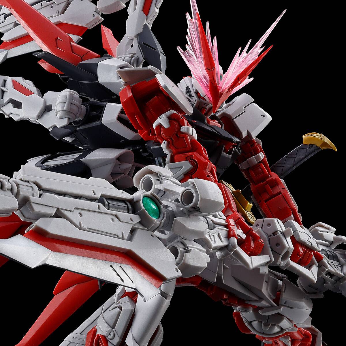 Premium Bandai: RG 1/144 Gundam Red Frame Astray Red Dragon