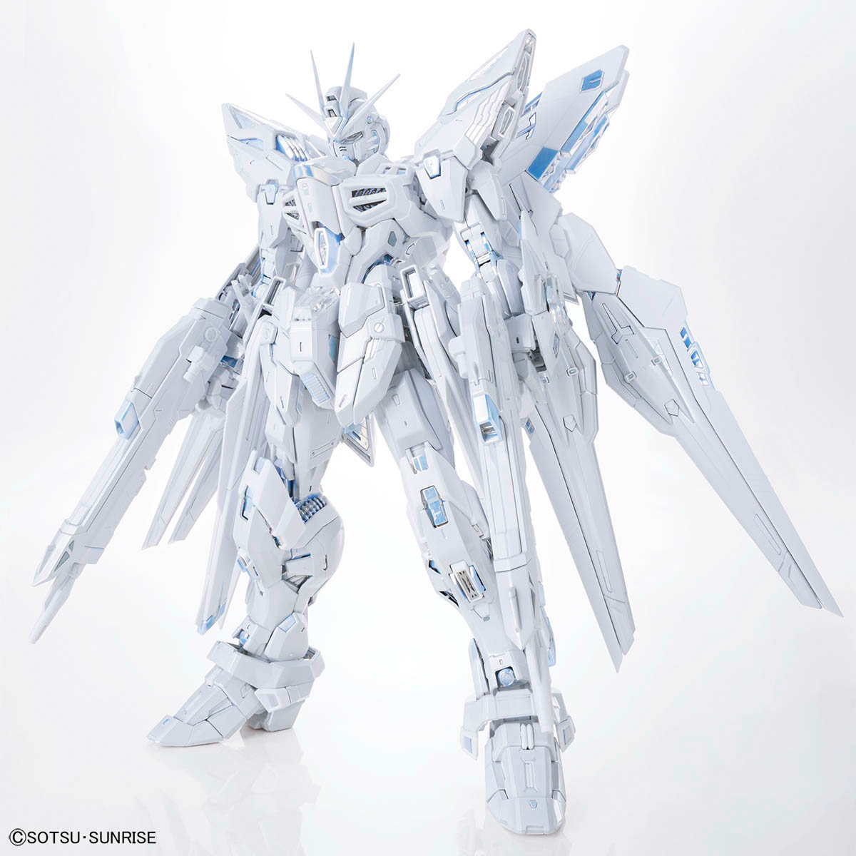 Event-limited: MGEX 1/100 Strike Freedom Gundam [TWILIGHT COATING]